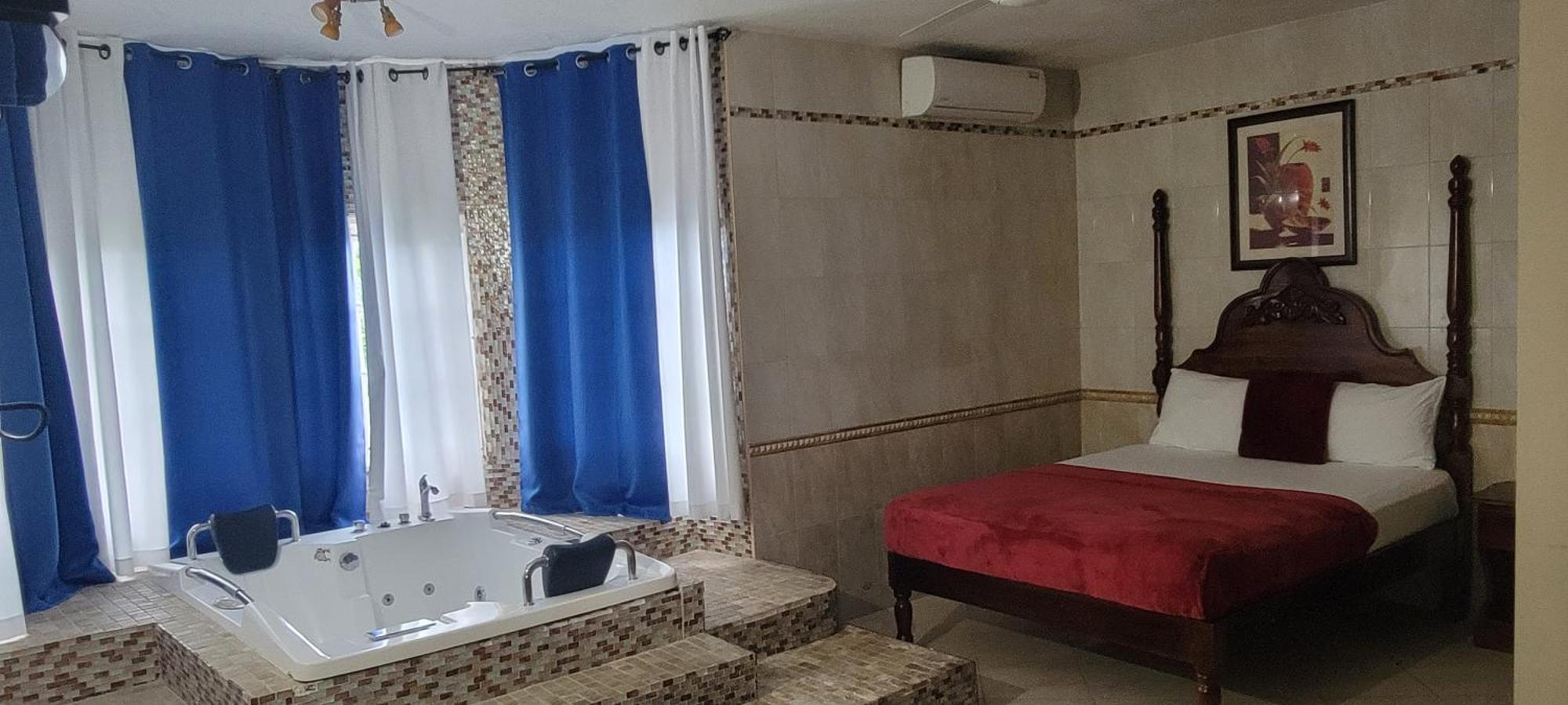 Wizzy Apartment White River Ocho Rios Bagian luar foto