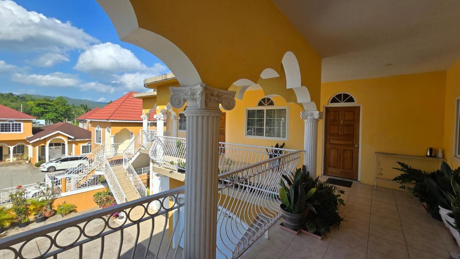 Wizzy Apartment White River Ocho Rios Bagian luar foto