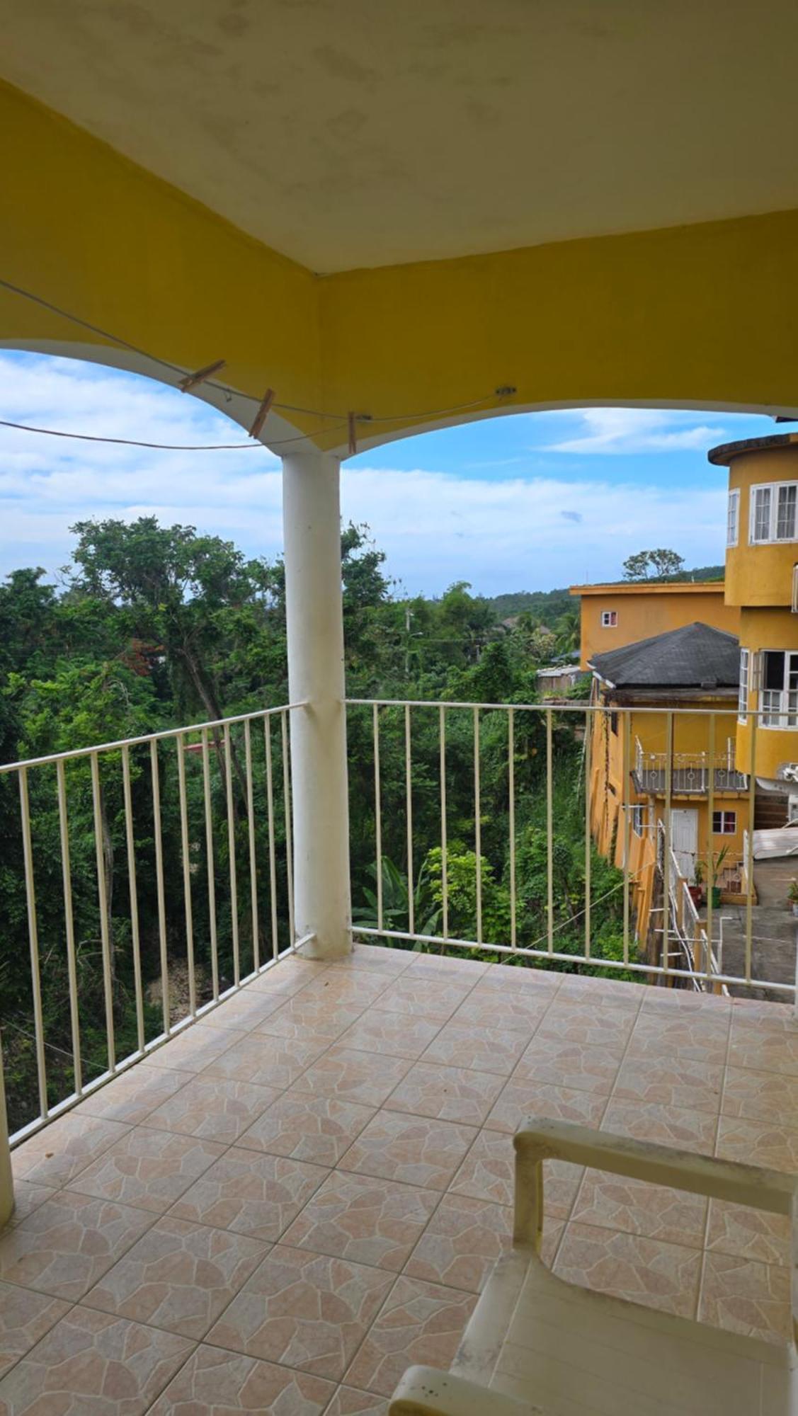 Wizzy Apartment White River Ocho Rios Bagian luar foto